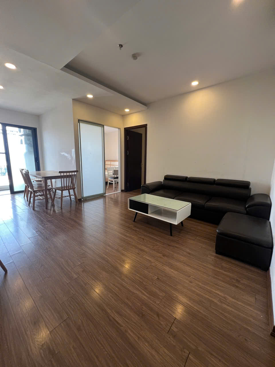 cho thuê chung cư royal park